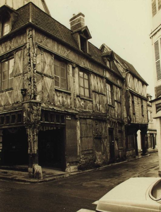 Maison dite d'Abraham : façade sur rue, vue générale