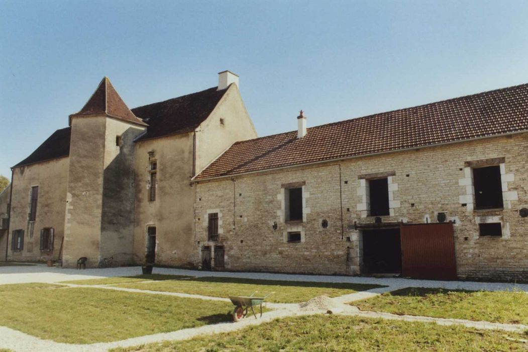 Maison sise à Saint-Vinnemer : ensemble nord, vue générale