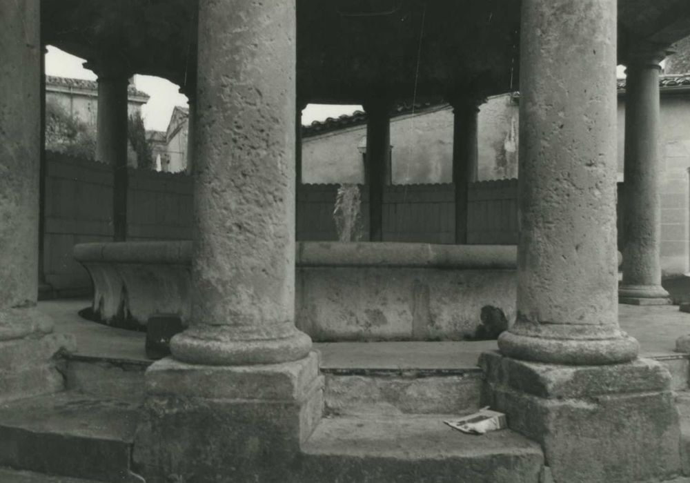 Lavoir public, vue partielle