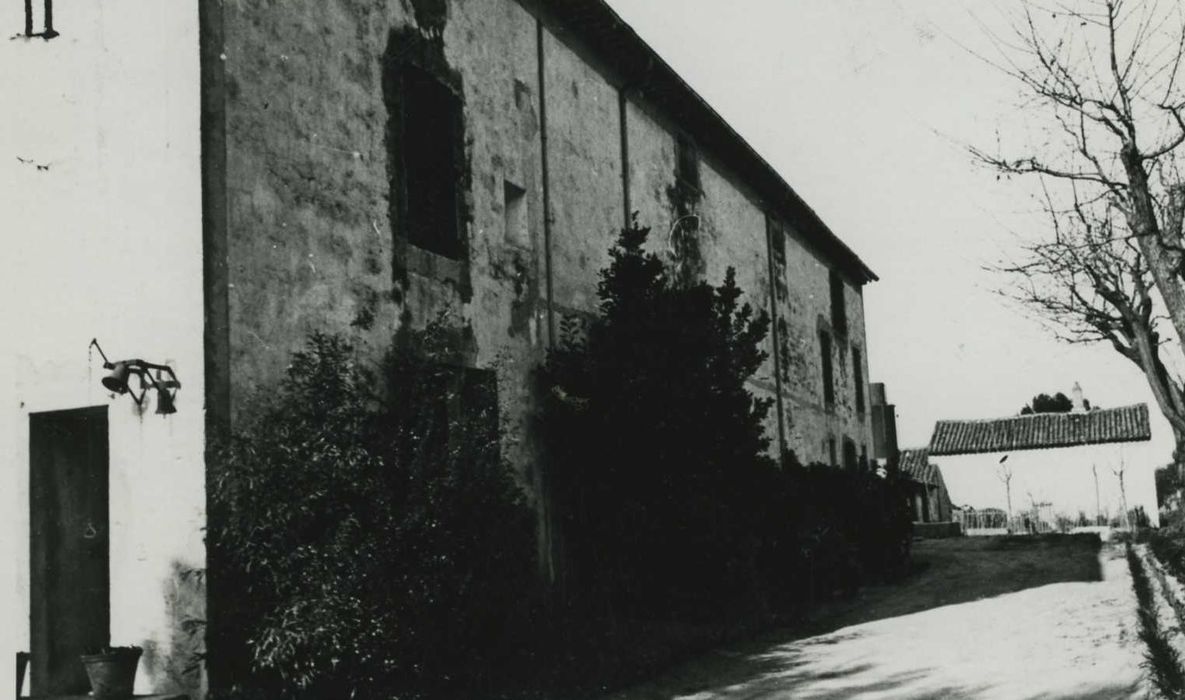 Domaine de Régismont : façade sur jardin, vue générale