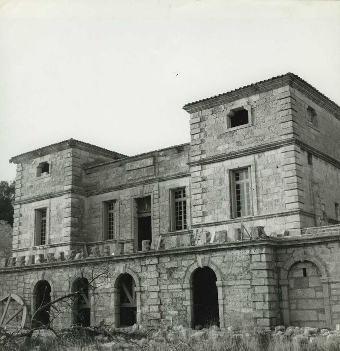 Château de la Garenne : façade sud, vue générale