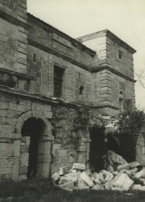 Château de la Garenne : façade sud, vue partielle