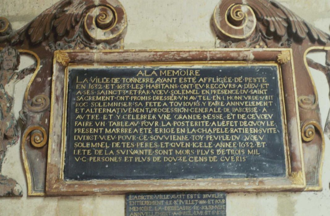 plaque commémorative à la mémoire de la peste de 1632