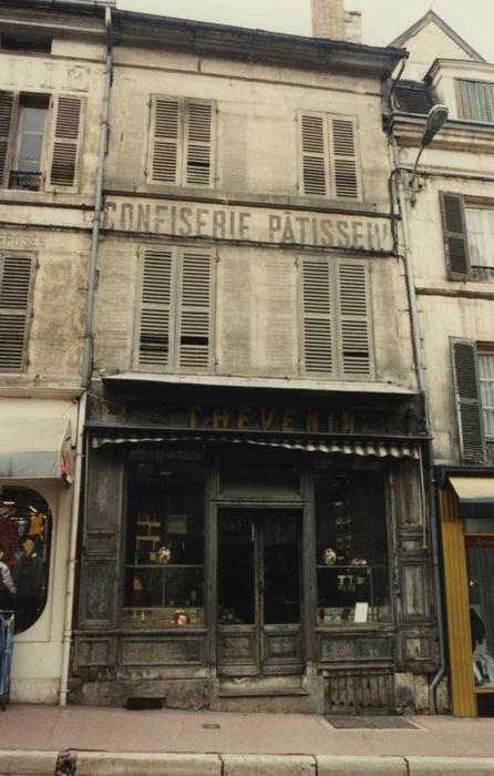 Confiserie (ancienne) : façade sur rue, vue générale