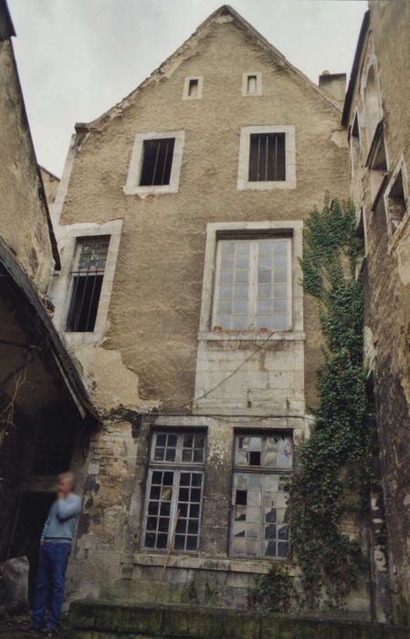 Hôtel Gauthier de Sibert : façade sur cour, vue générale