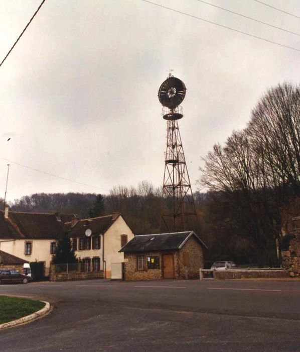 Eolienne : vue générale de l’éolienne dans son environnement