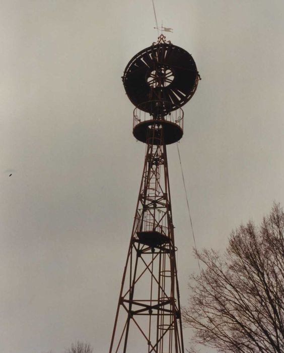 Eolienne, vue partielle