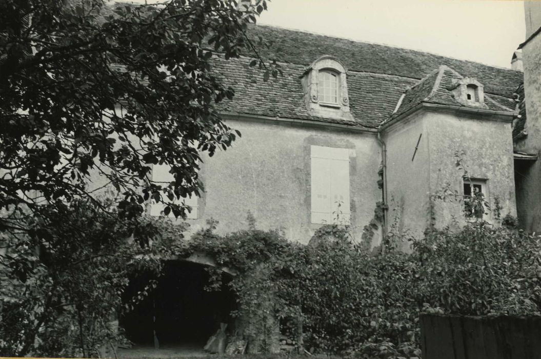 Maison dite Manoir Desfourneaux : aile nord, façade sud, vue partielle