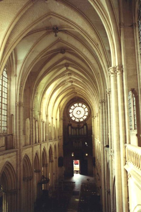 Eglise Notre-Dame de l'Assomption : nef, vue générale