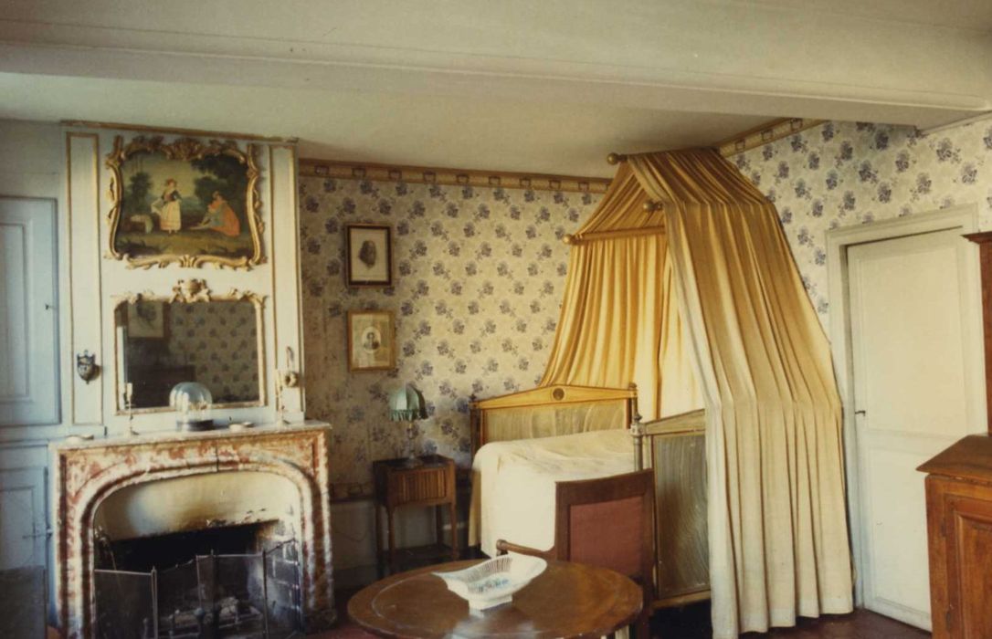 Maison Joseph-Joubert : chambre de Joubert, vue partielle