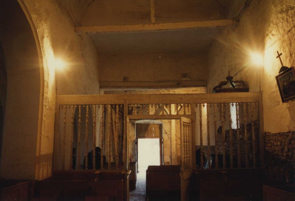 Ancienne église Saint-Loup à la Villotte : nef, vue générale