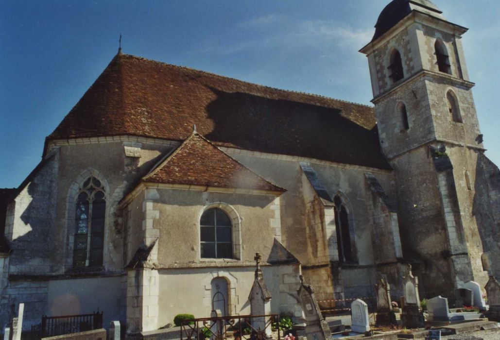 Eglise Saint-Martin : façade latérale sud, vue générale