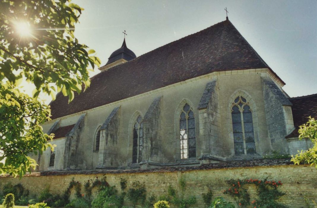 Eglise Saint-Martin : façade latérale sud, vue générale