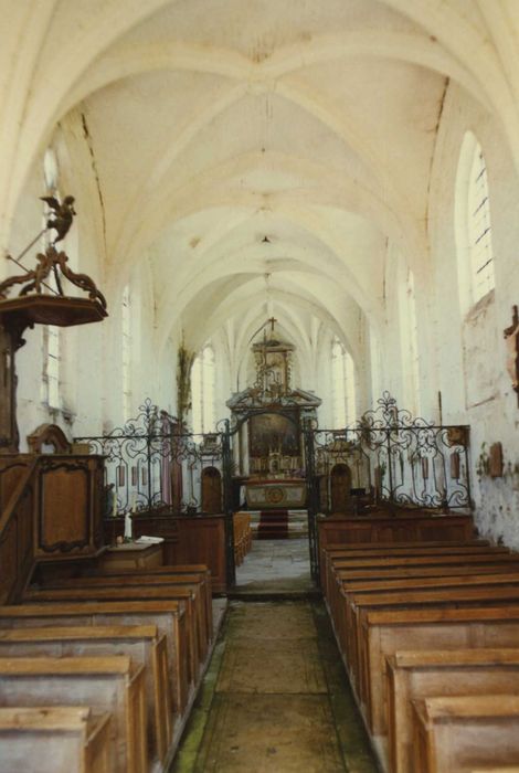 Eglise Saint-Martin : nef, vue générale