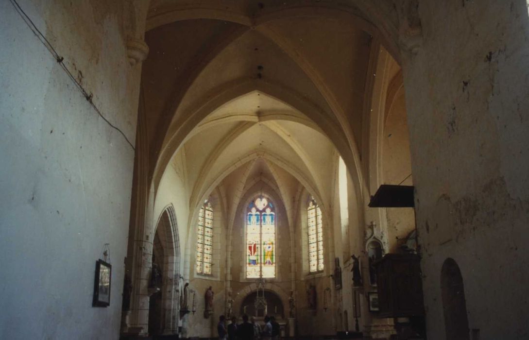 Eglise paroissiale : nef, vue générale