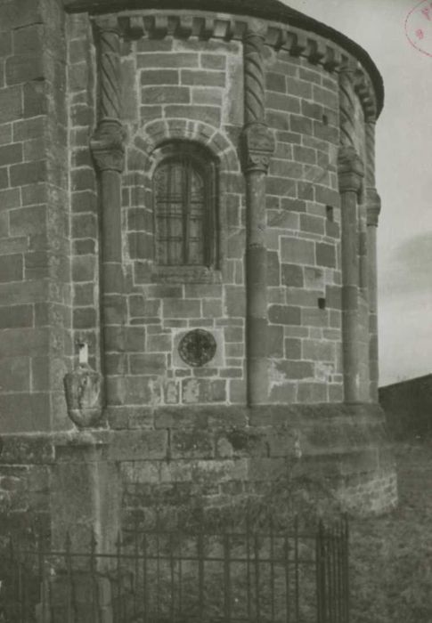 Église Notre-Dame : chevet, vue partielle