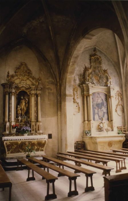 autel, retable, antependium : la Vierge à l'Enfant remettant le Rosaire à sainte Catherine et à saint Dominique ; autel, retable, antependium, groupe sculpté : Saint Joseph et l'Enfant Jésus