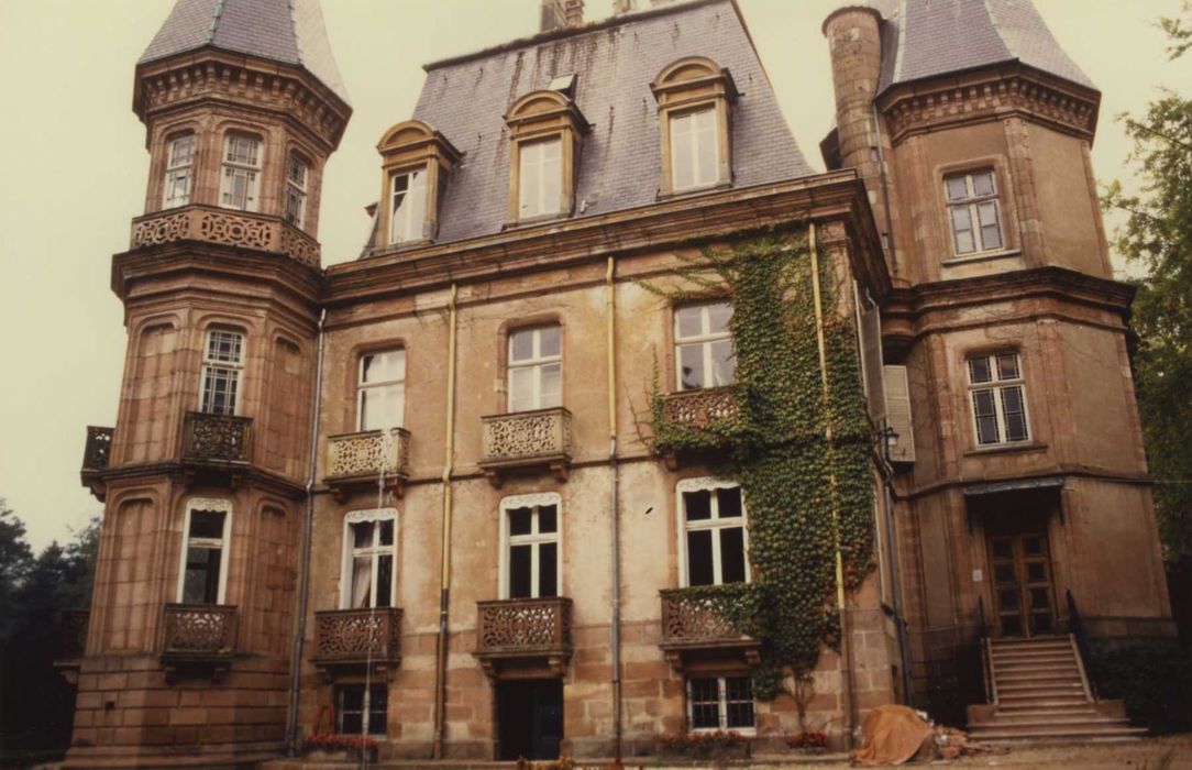 Filature (ancienne) : château, façade sud, vue générale