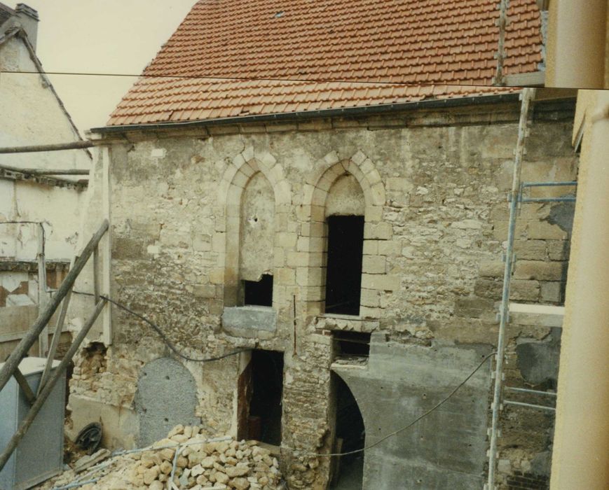 Manoir ou Hôtel-Dieu (ancien) : façade sud, vue partielle