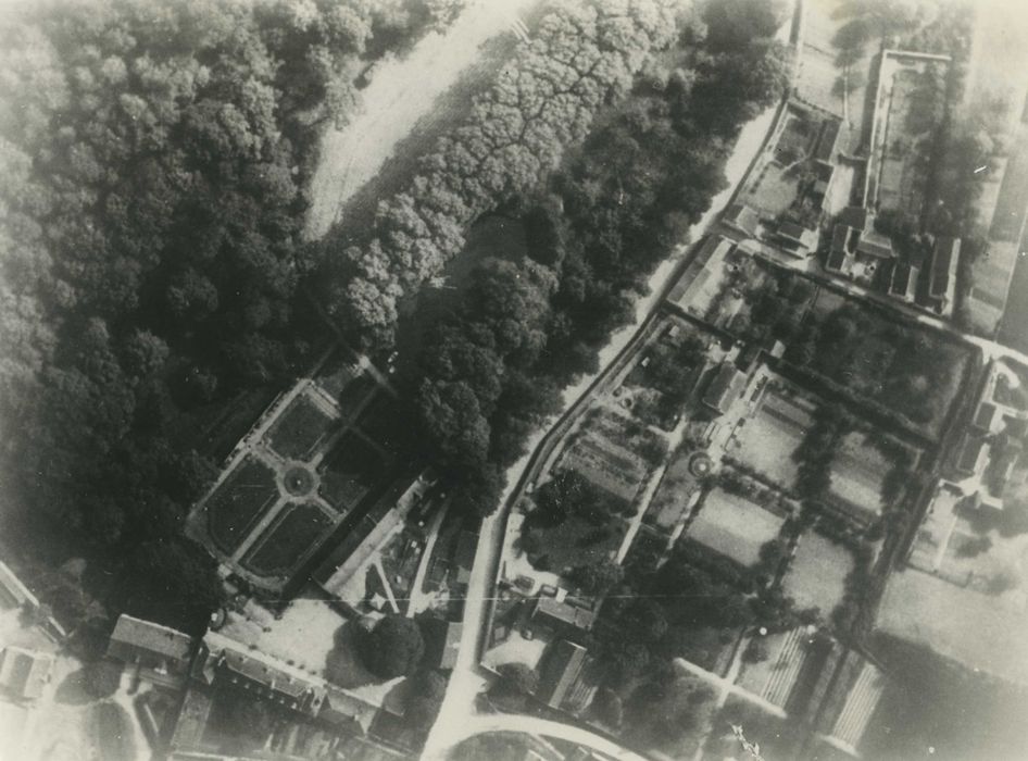 Château : vue aérienne du domaine