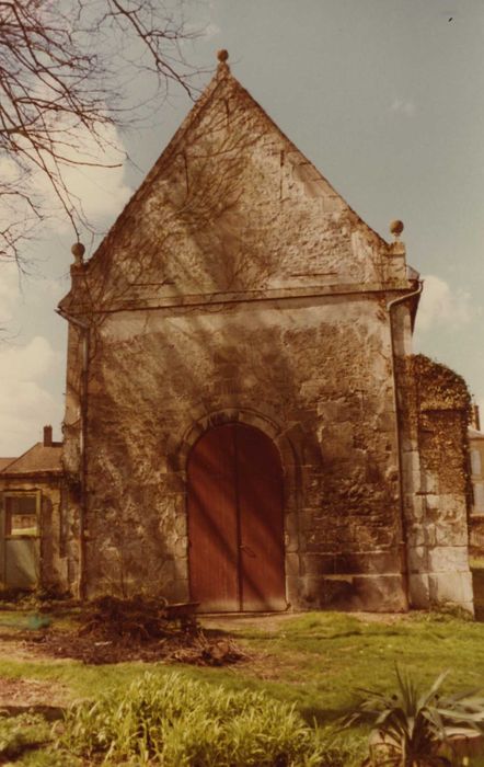 Château : ferme, pignon est, vue générale