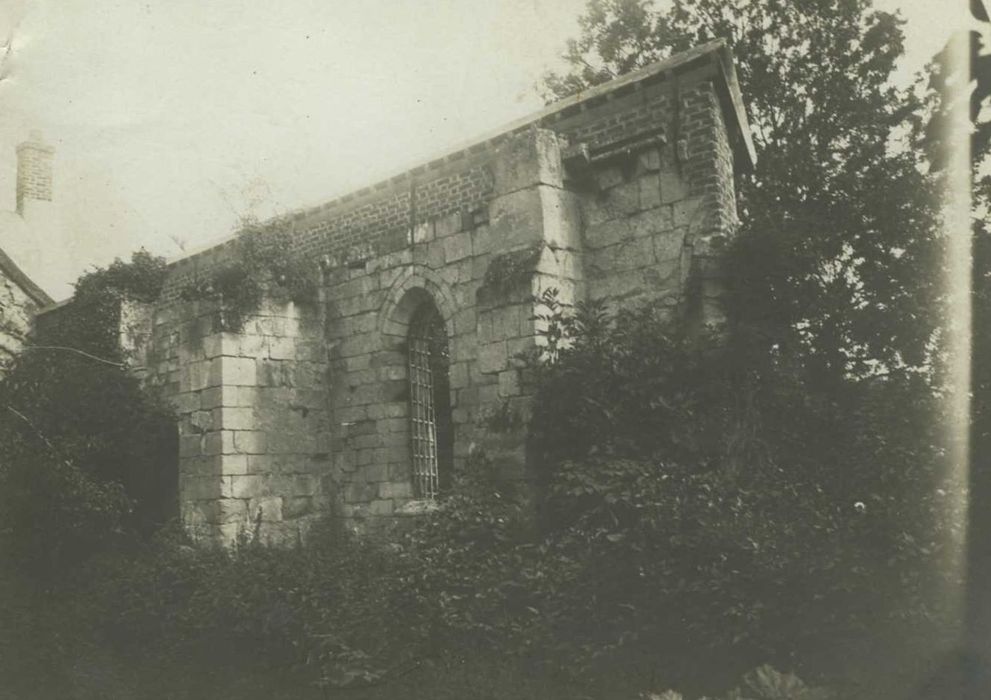 Prieuré Saint-Côme (ancien) : vue partielle des ruines