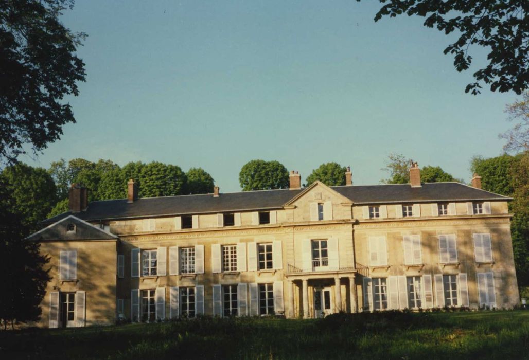 Maison des Bôves : façade sud, vue générale