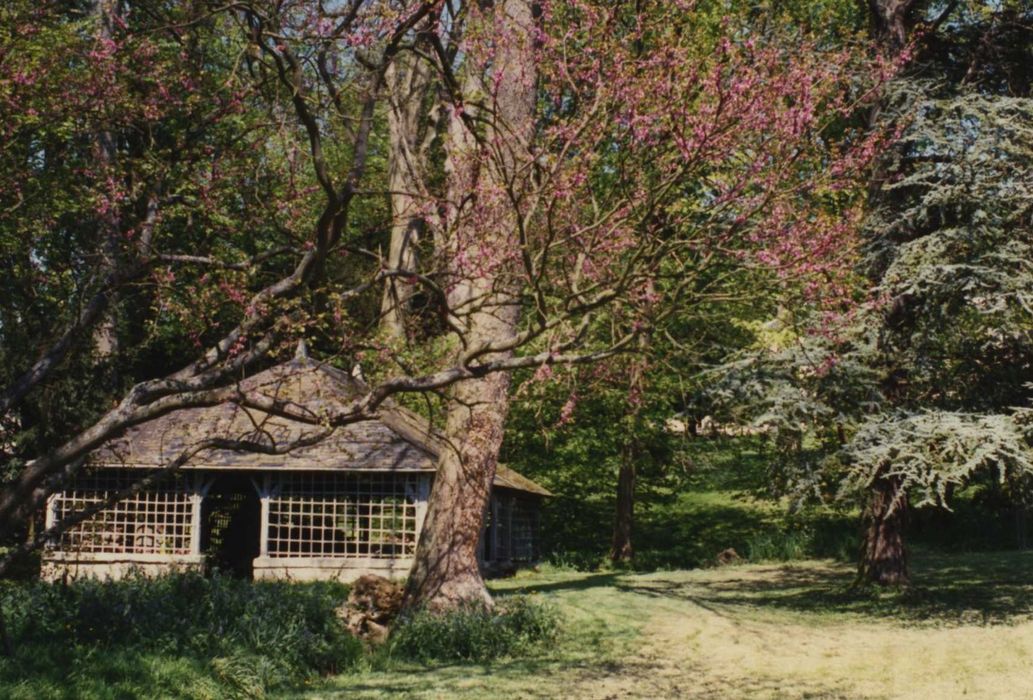 Maison des Bôves : lavoir, vue partielle