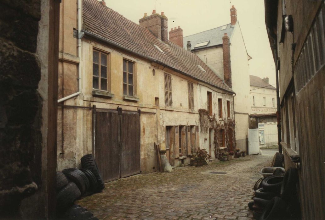 Hôtel de Brière (ancien) : aile nord-est, façade nord sur courette, vue générale