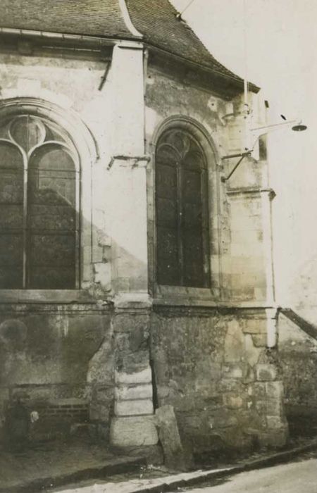 Eglise Saint-Denis : chevet, vue partielle