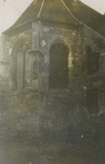 Eglise Saint-Denis : chevet, vue partielle