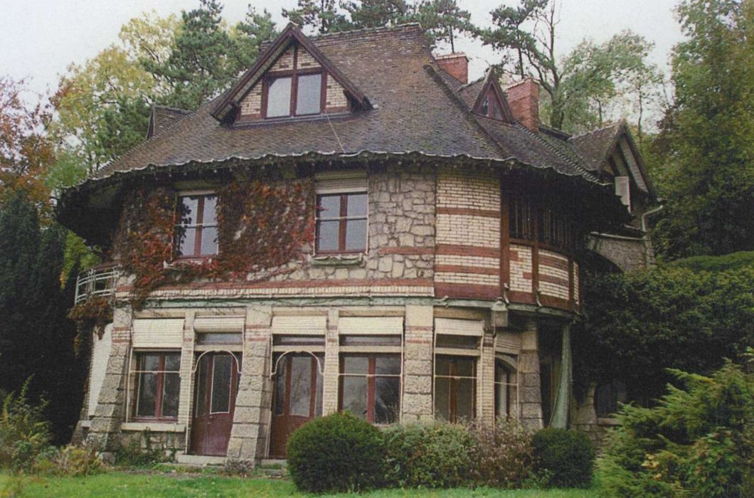 Villa Castel Val : façade sud, vue générale