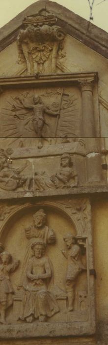 bas-reliefs : Résurrection (la), Couronnement d’épines (la) - © Ministère de la Culture (France), Médiathèque du patrimoine et de la photographie, tous droits réservés