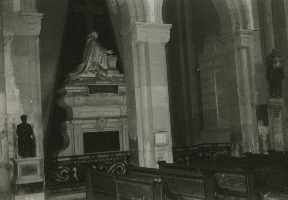 monument funéraire de Dom Calmet