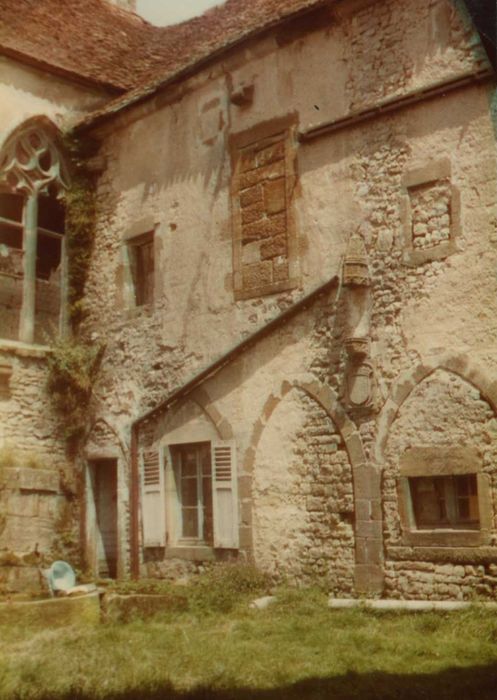 cloître, aile est, façade ouest, vue partielle