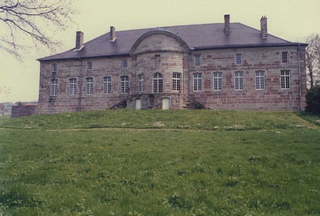 façade sud-ouest, vue générale