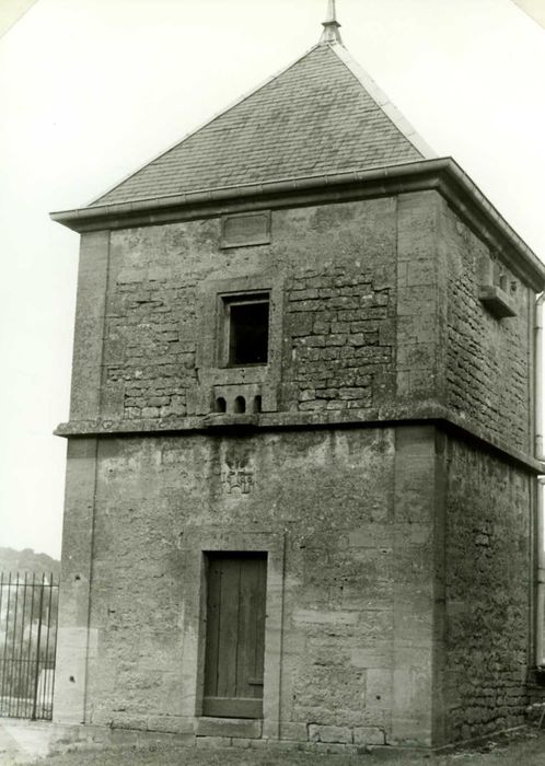 colombier, façade ouest, vue générale