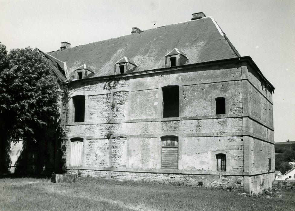 façade ouest, vue partielle