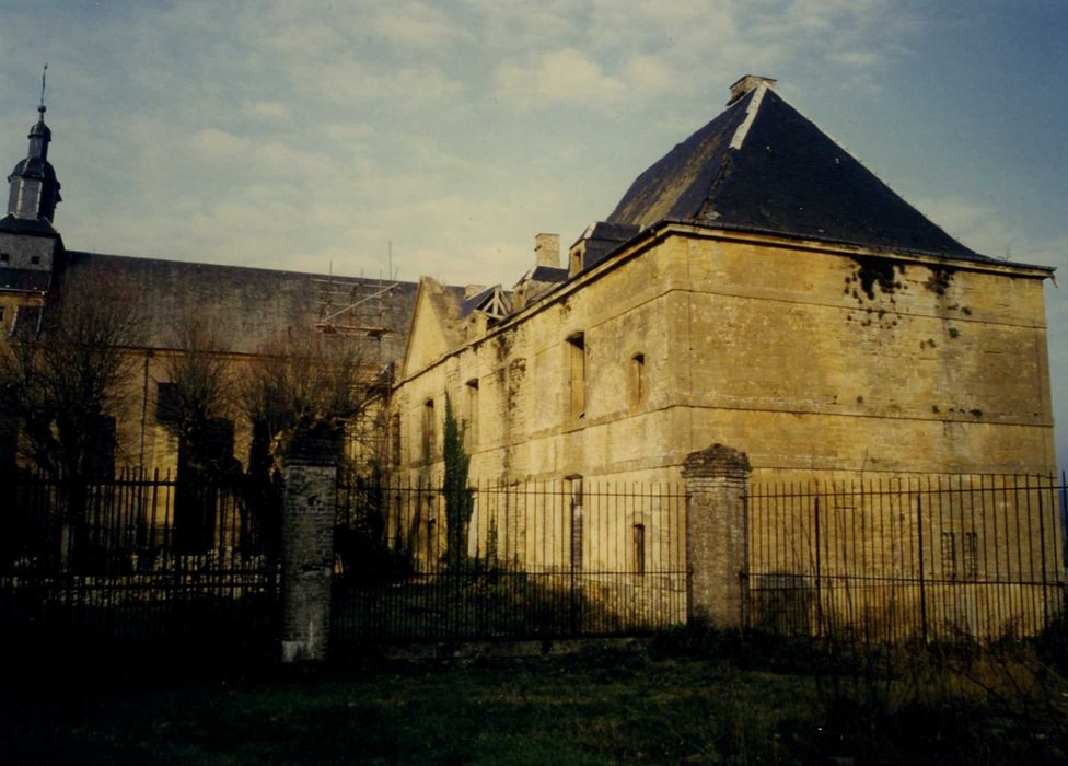 façades sud et ouest, vue générale