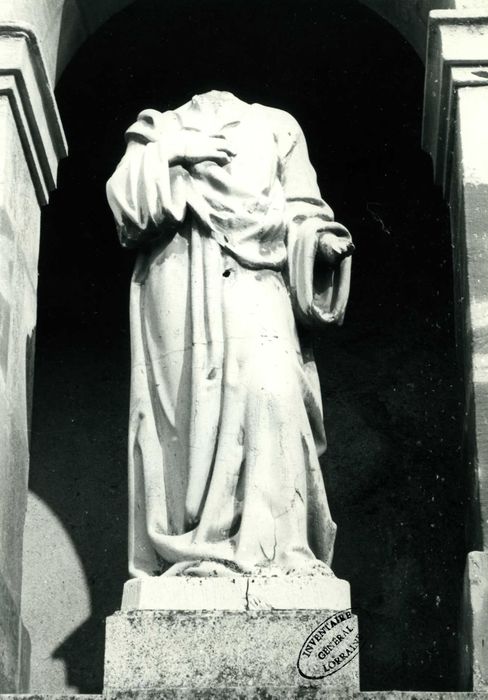 statue : saint Pierre