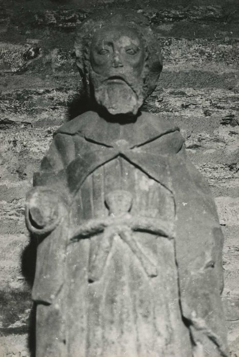 statue : saint Jacques, vue partielle