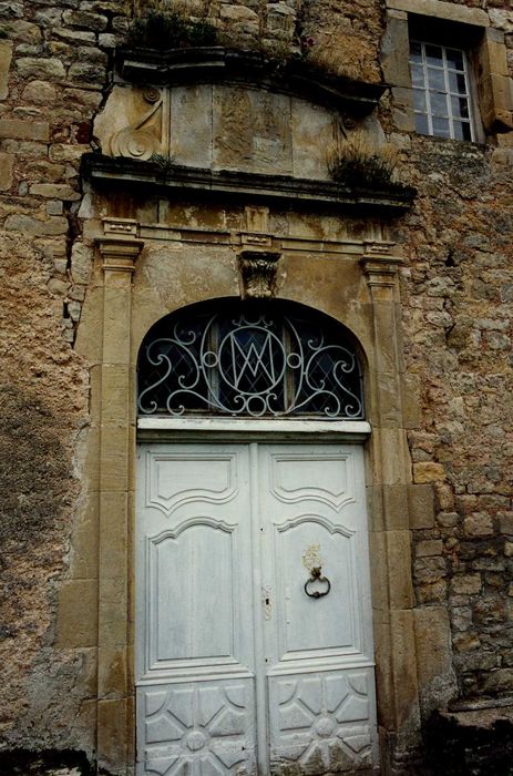 détail de la porte d’accès au logis