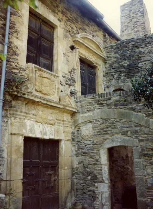 cour intérieure, façade ouest, vue partielle