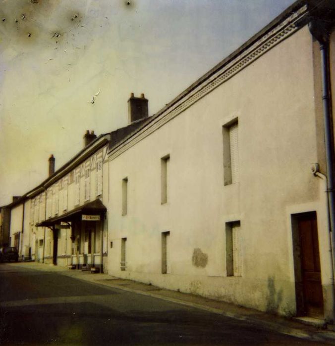 façade sur rue, vue générale