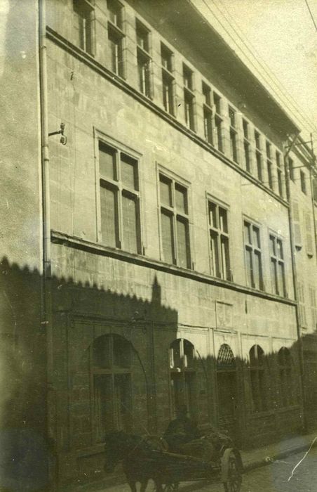 façade sur rue, vue générale