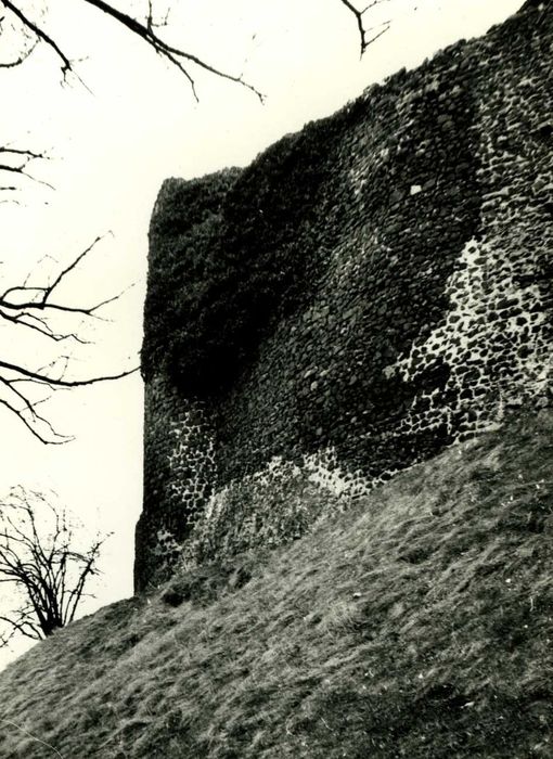 remparts, élévation ouest, vue partielle