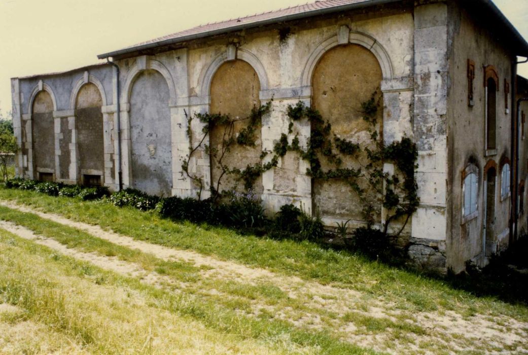 ferme, façade sud-est, vue générale