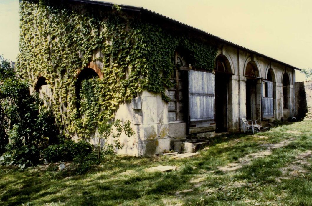 dépendances nord, ensemble sud-est sur jardin, vue générale