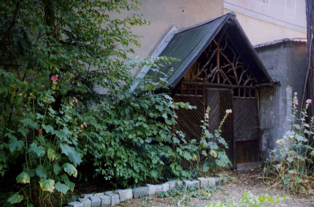 jardin, détail de la cabane