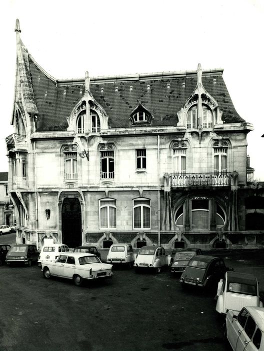 façade sud-ouest, vue générale